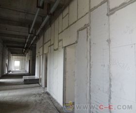 轻质隔墙板引领绿色建筑新风尚——鲲奥牌轻质建材的江西制造之道